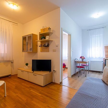 Flexible Selfcheckins 57 - Zagreb - Parking - New Διαμέρισμα Εξωτερικό φωτογραφία
